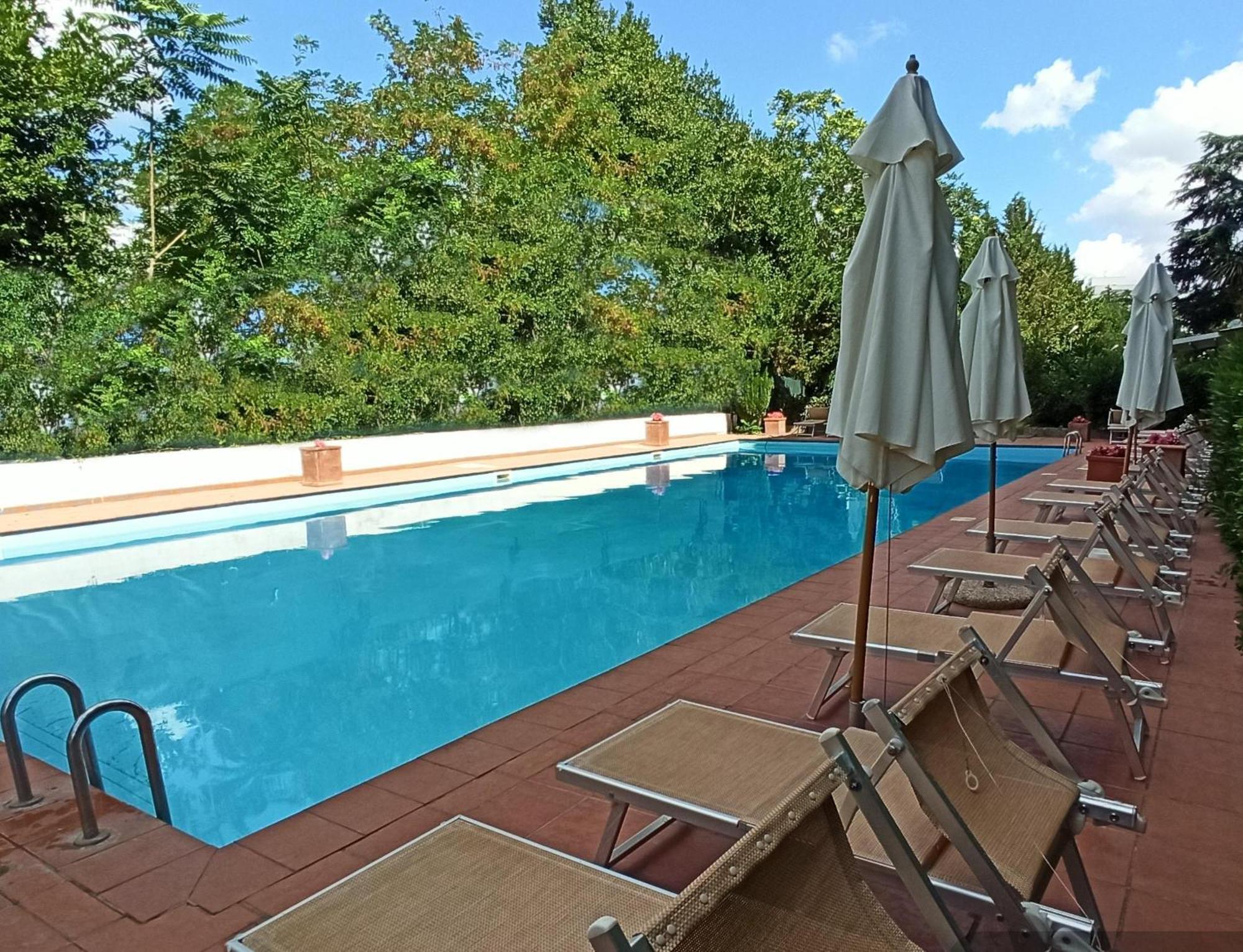 Aurelia Antica Terrace Apt Free Pool And Parking Řím Exteriér fotografie
